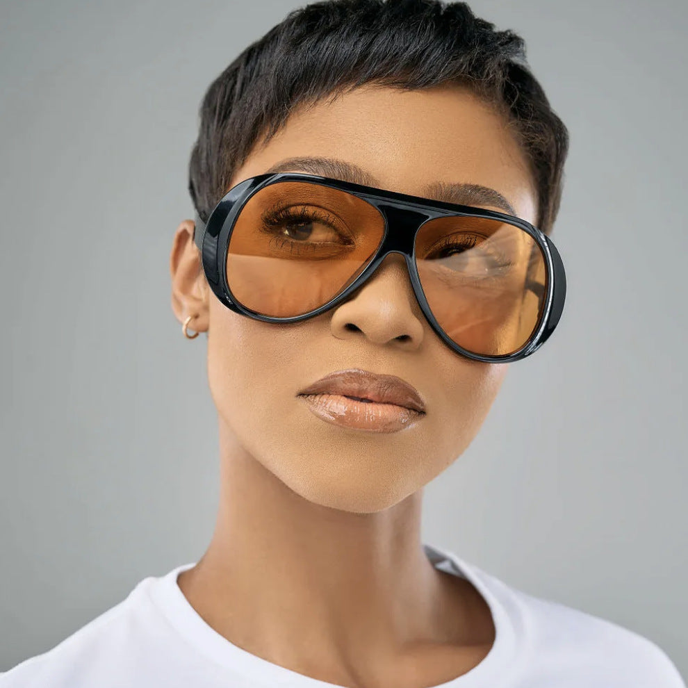 Fashionable Oversized Frog-style Sunglasses