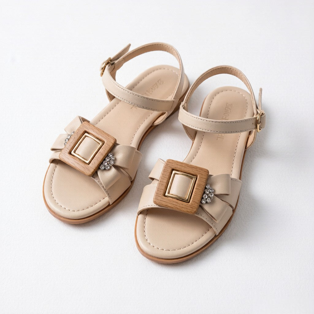 Handmade flat sandals with wooden buckle - product detail