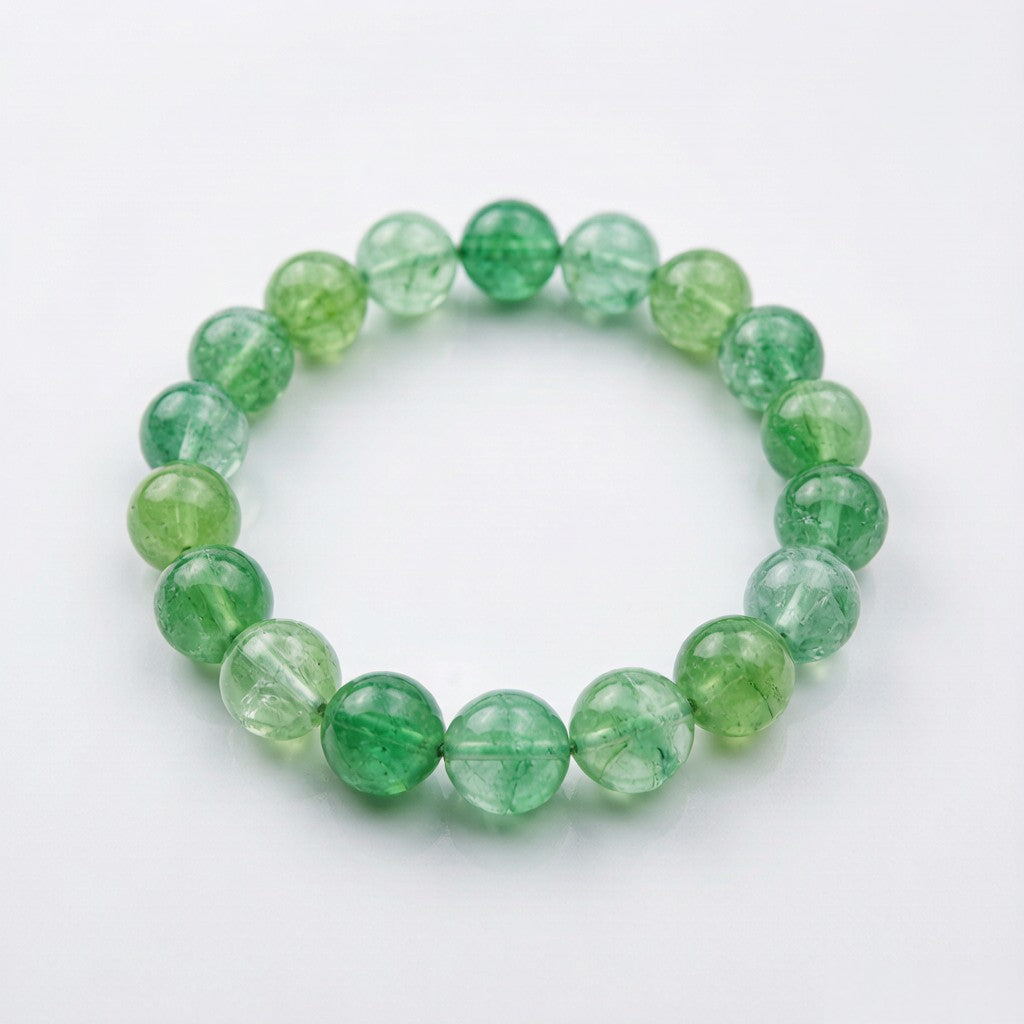 Ice-type green fluorite crystal beads - macro detail